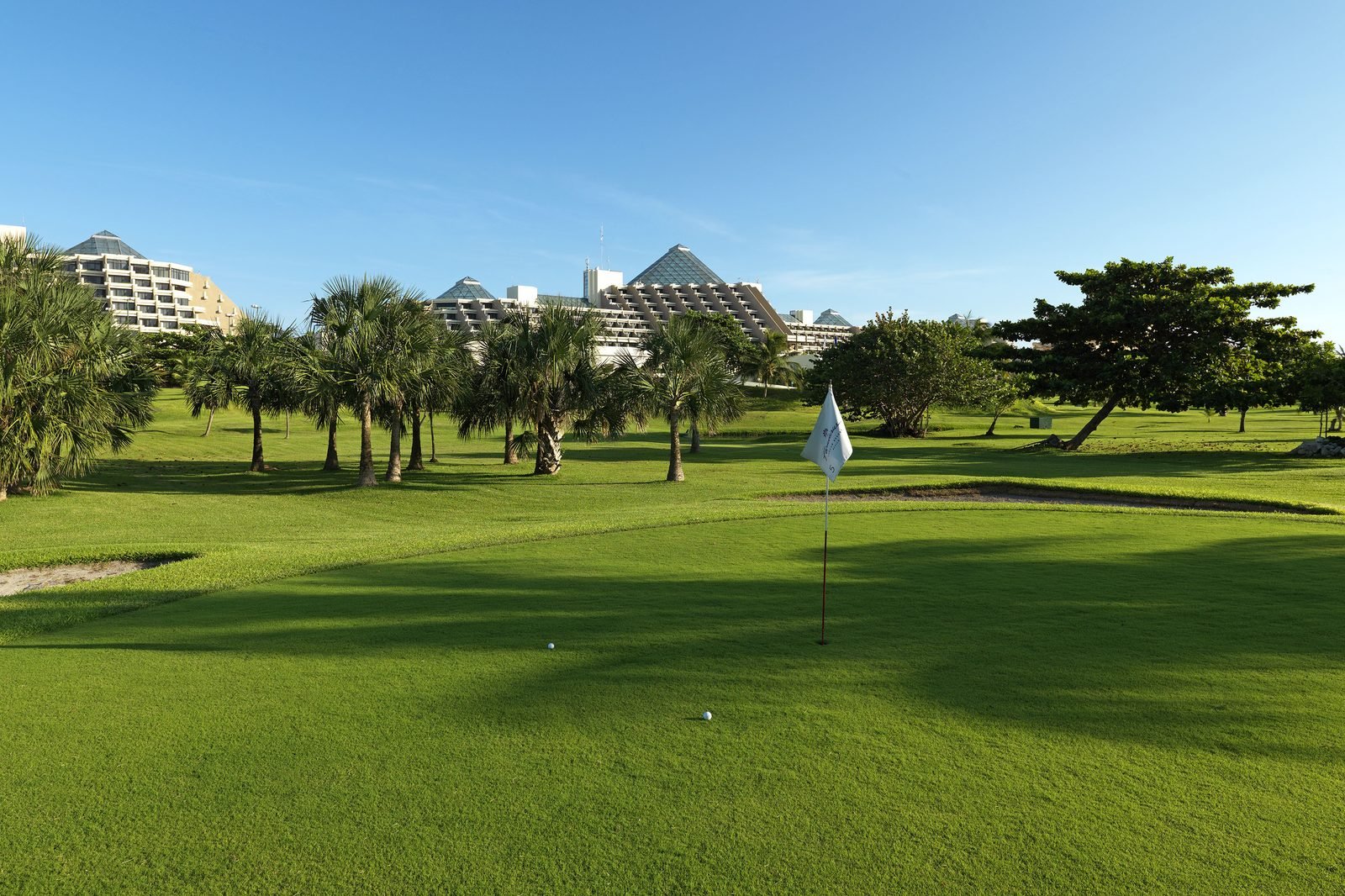 El campo de golf junto al hotel